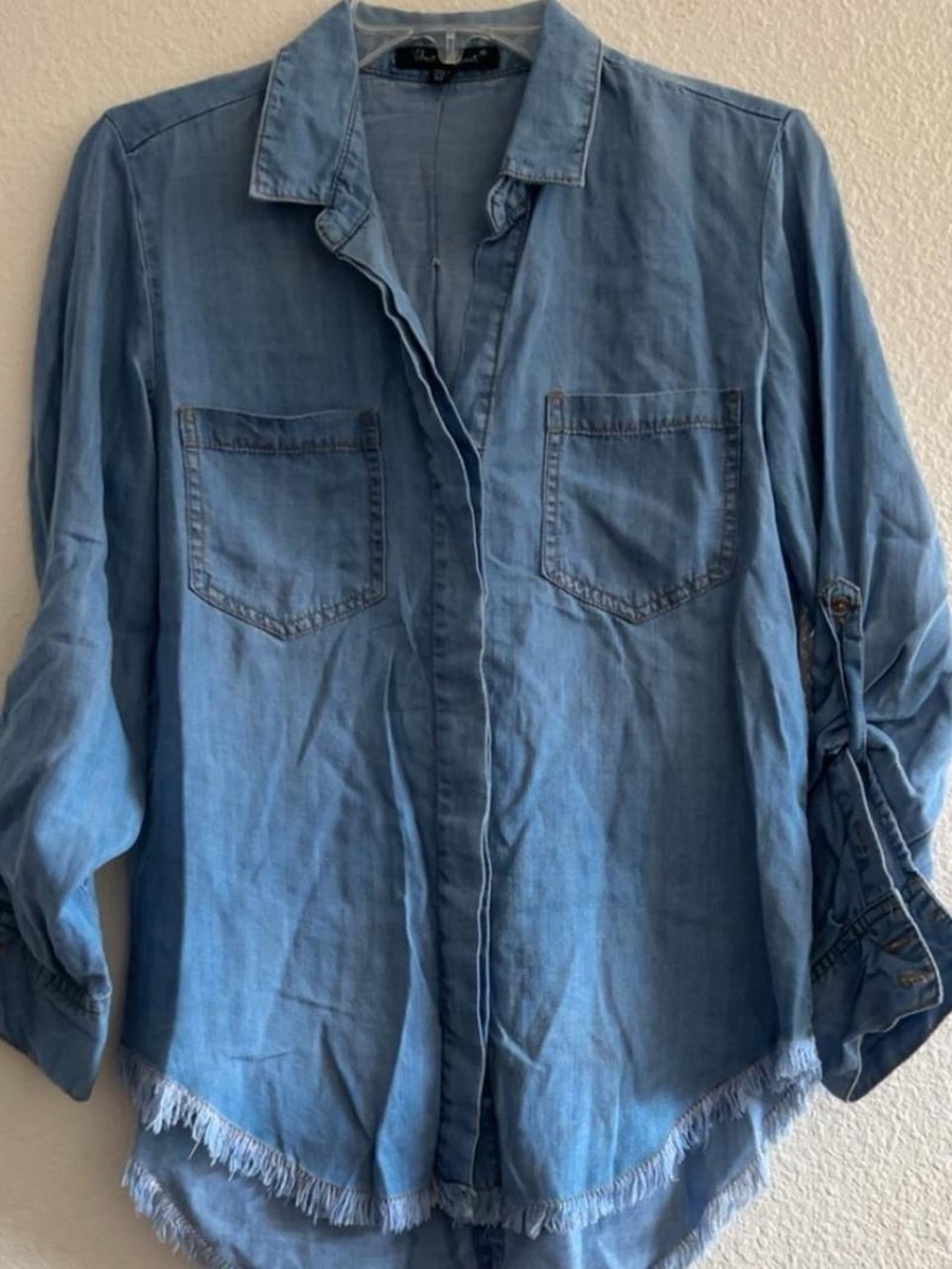 Velvet Heart Light Blue Casual Button-Down Shirt